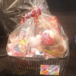 Valentine Teenage Girls Gift Basket Custom Basket